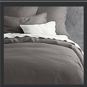 Garment-Dyed Textured Linen Duvet Cover and Shams Graphite Full/Queen